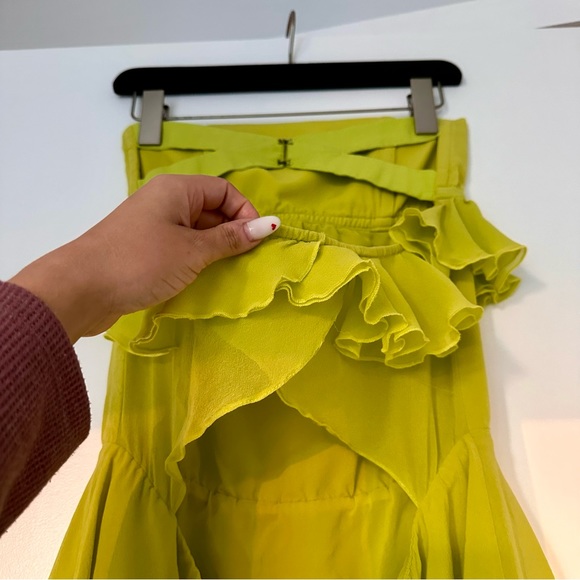 Alice + Olivia • Strapless Lime Dress - Picture 9 of 10